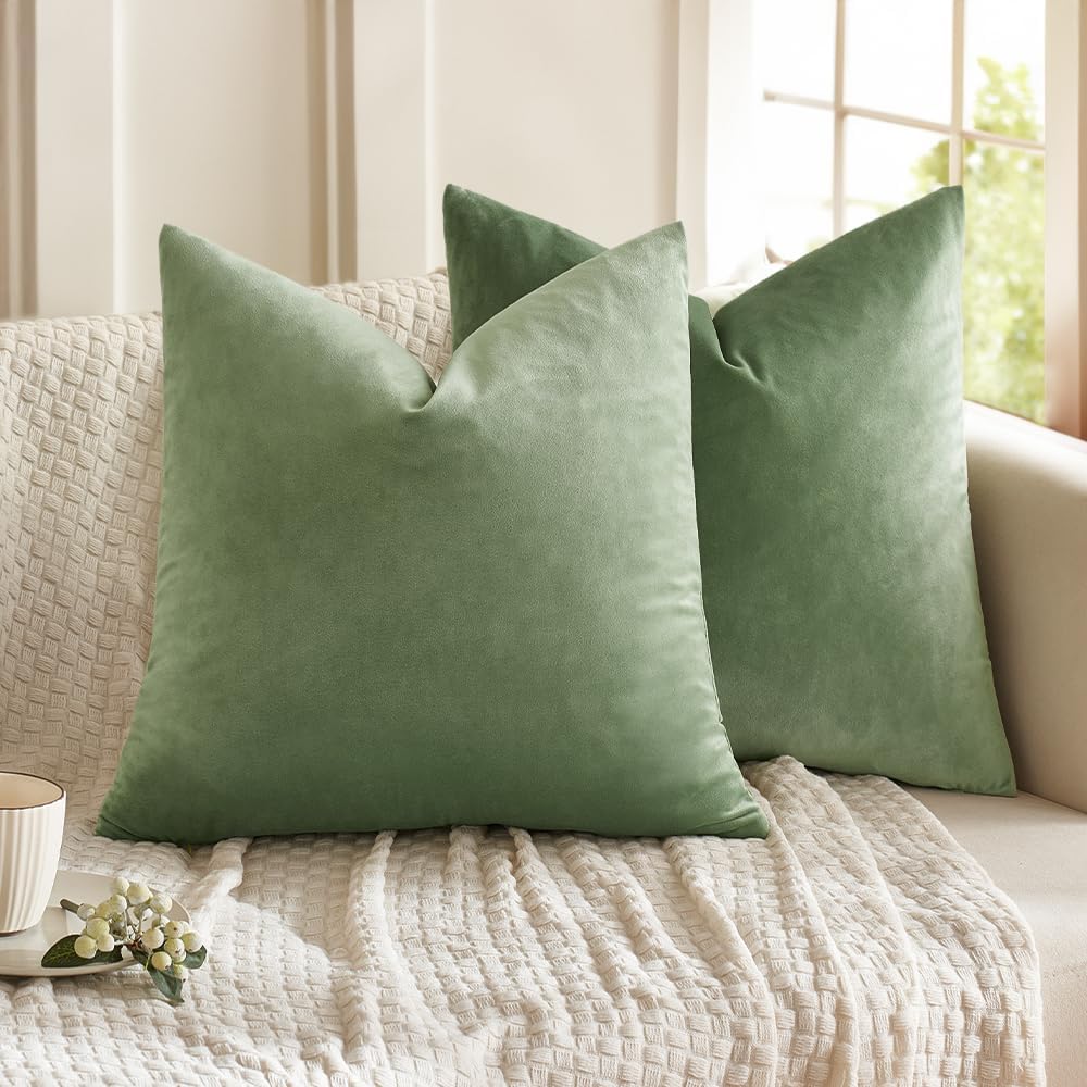Golf Life Velvet Throw Pillow Covers - Optional Pillow Inserts